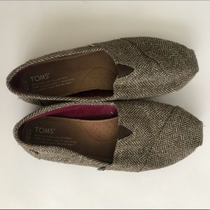 TOMS flats